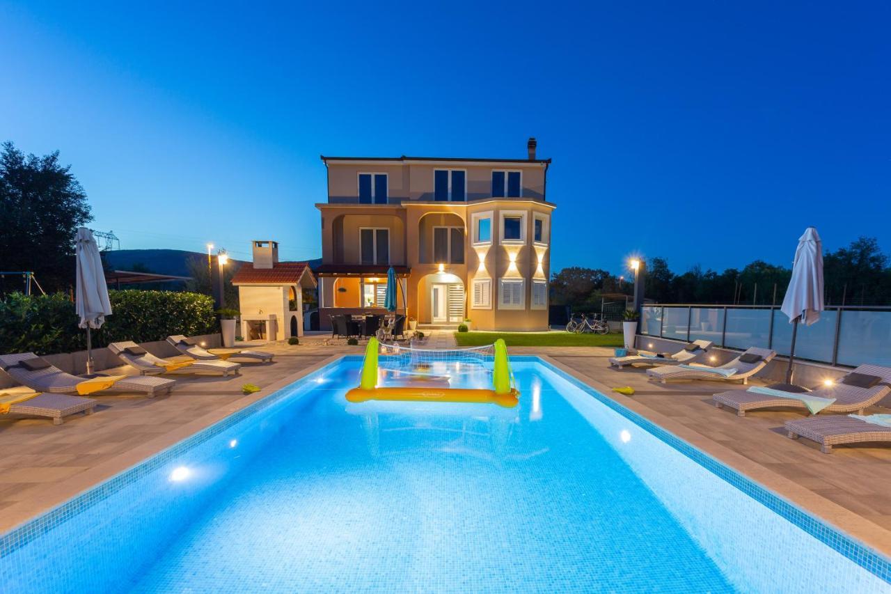 Villa Maris Dugopolje Exterior foto